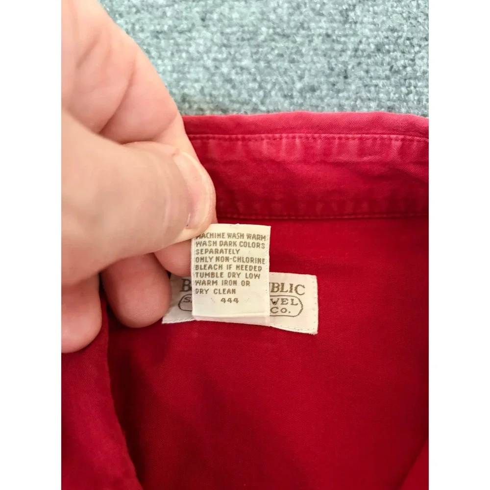 VTG Banana Republic Safari & Travel Mens Large Red  Short Sleeve Button Shirt